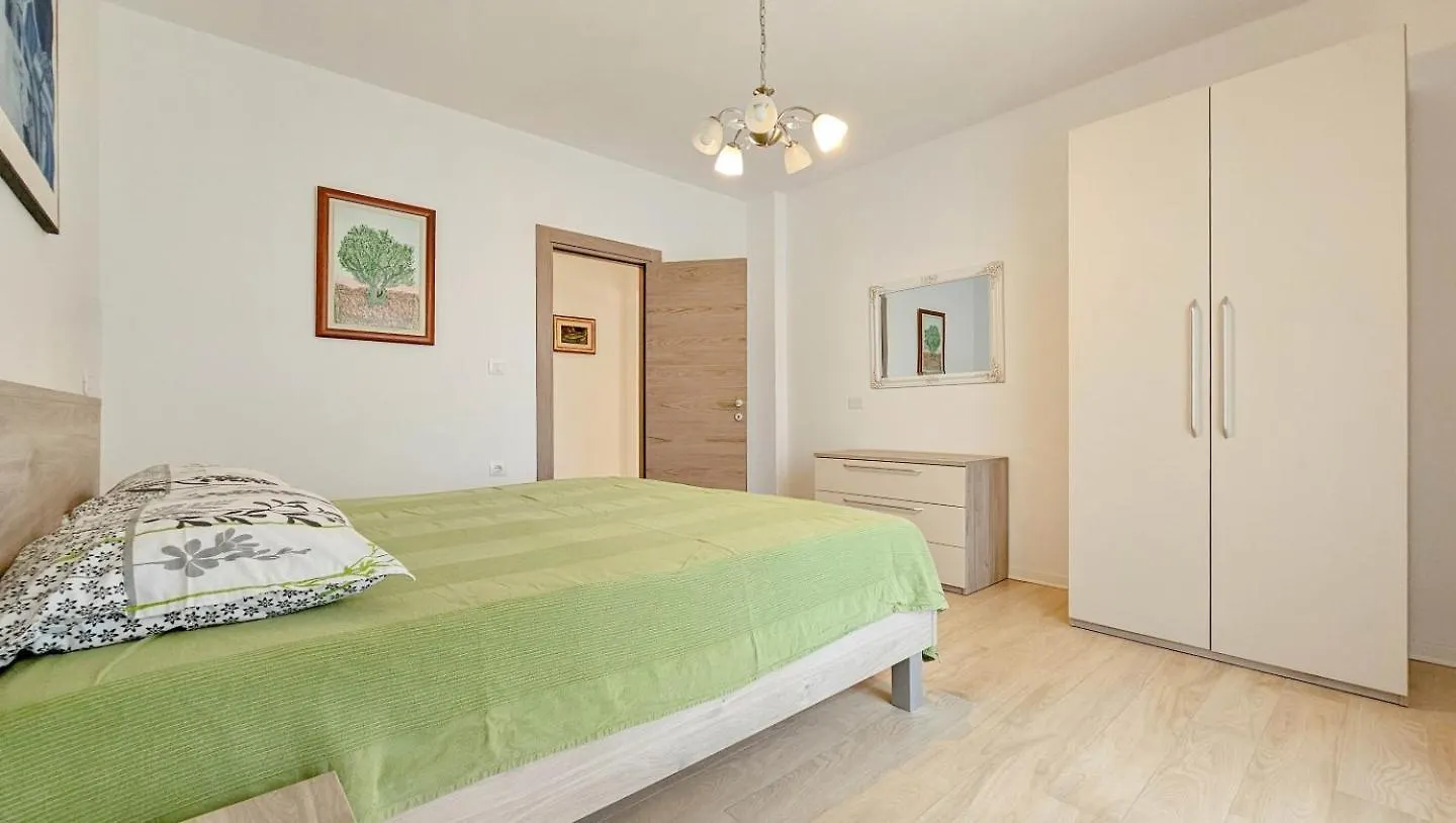 Apartment Ferienwohnung Clai 3 Novigrad Istria